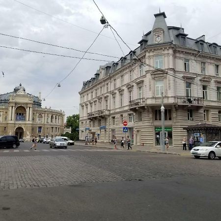 オデッサApartmens Near Opera Houseアパートメント エクステリア 写真