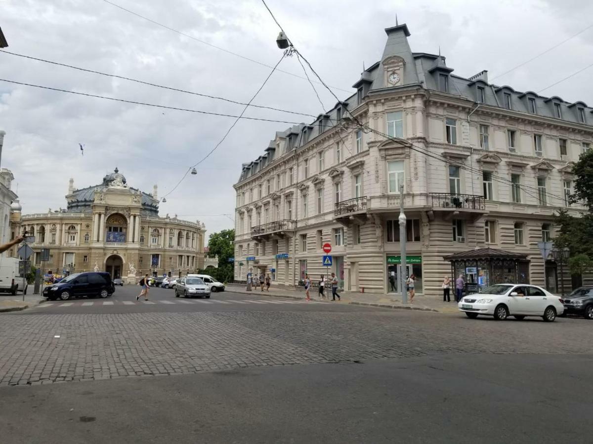 オデッサApartmens Near Opera Houseアパートメント エクステリア 写真